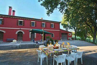 Location Maison à Serrungarina 9 personnes, Pesaro et Urbino