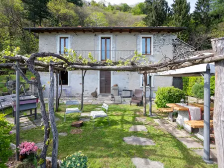 Location Gîte à Cannero Riviera 6 personnes