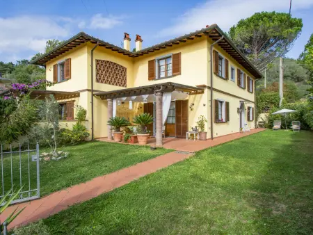 Location Maison à San Giuliano Terme 6 personnes