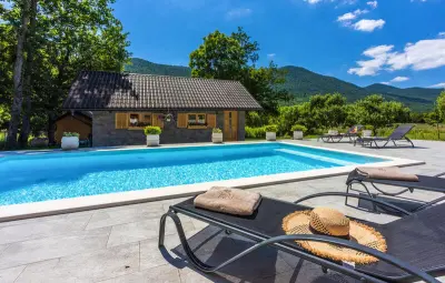 Location Maison à Buzim 8 personnes