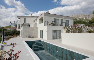 Location Maison à Zrnovnica 8 personnes, Kucine