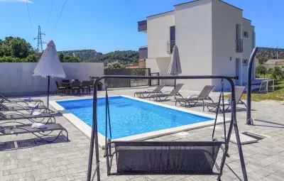 Location Maison à Rab 12 personnes