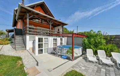 Location Maison à Okrugli Vrh 8 personnes