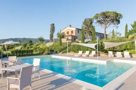 Location Maison à Vinci 16 personnes