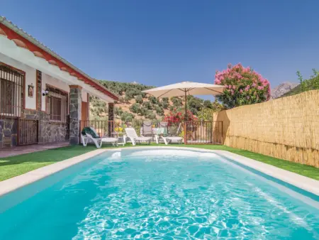Location Maison à Cordoba Rute 6 personnes