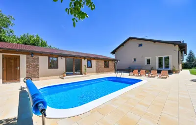 Location Maison à Bjelovar 11 personnes