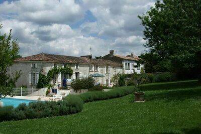 Location Maison à Saint Sauvant 10 personnes, Poitou Charentes