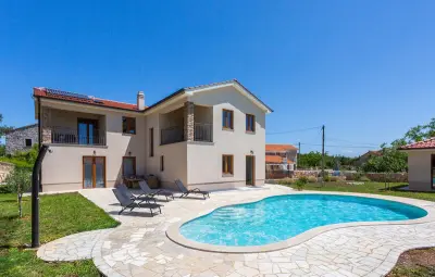 Location Maison à Kras 8 personnes