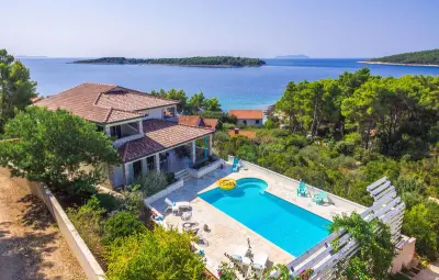 Location Maison à Blato 8 personnes