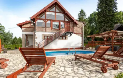Location Maison à Novo Zvecevo 10 personnes