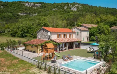 Location Maison à Roc 6 personnes