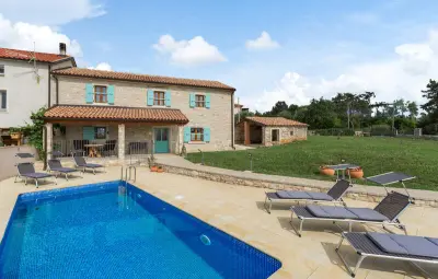 Location Maison à Buje 6 personnes