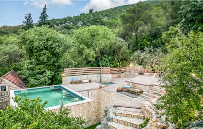 Location Maison à Vrgorac 10 personnes