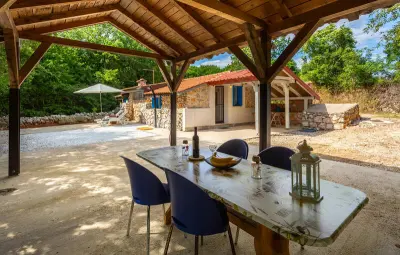 Location Maison à Risika 4 personnes