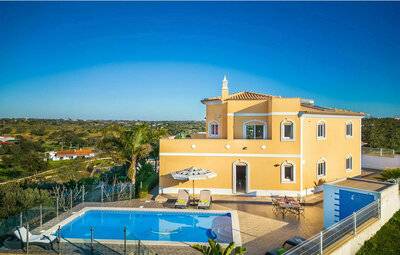 Location Maison à Guia 7 personnes, Guia