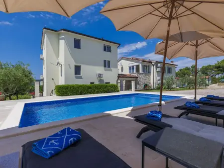 Location Maison à Trget 6 personnes