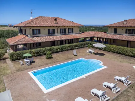 Location Maison à Mombaruzzo 12 personnes