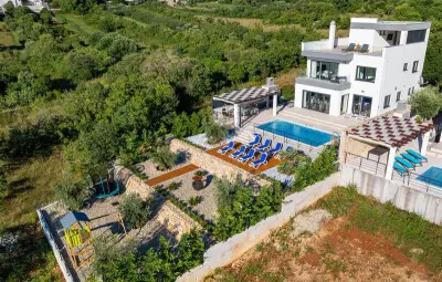 Location Maison à Jasenice 10 personnes