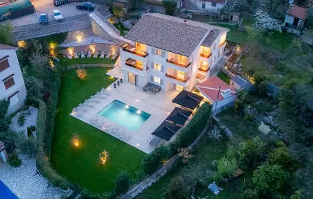 Location Maison à Pobri 18 personnes