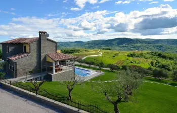 Location Maison à Buzet 12 personnes