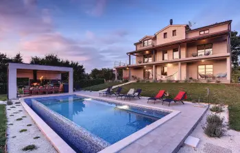 Location Maison à Svetvincenat 10 personnes
