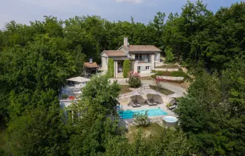 Location Maison à Pican 6 personnes