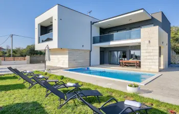 Location Maison à Sveti Filip i Jakov 10 personnes