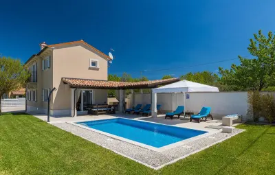 Location Maison à Sveti Petar u Sumi 7 personnes