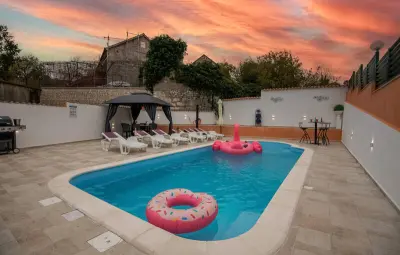 Location Maison à Mijaca 8 personnes