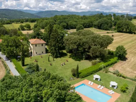 Location Villa à Poppi 12 personnes