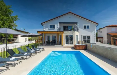 Location Maison à Porec 13 personnes