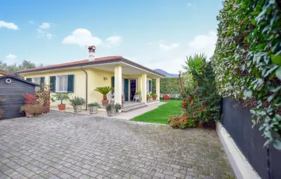 Location Maison à Capezzano 4 personnes