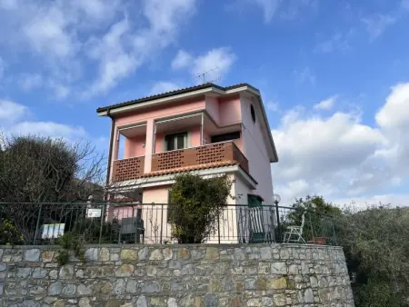 Location Maison à Dolcedo 6 personnes