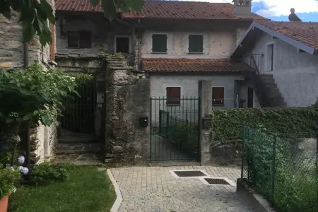 Location Maison à Livo 6 personnes