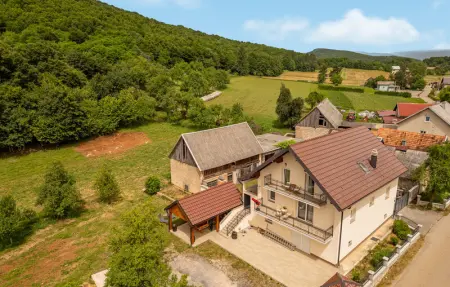 Location Maison à Prozor 8 personnes