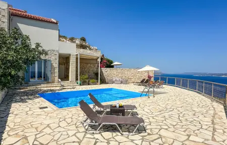 Location Maison à Plaka 6 personnes