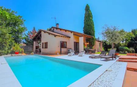 Location Maison à Meyzieu 8 personnes