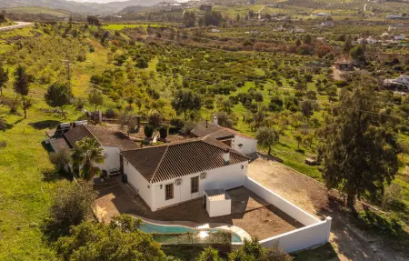 Location Maison à Alora 12 personnes