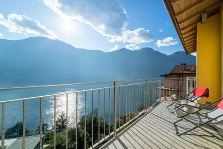 Location Maison à Nesso 4 personnes
