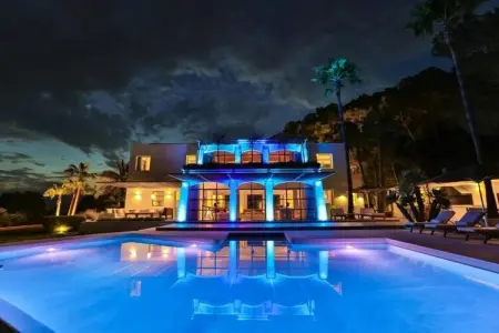 Location Villa à KM5 12 personnes