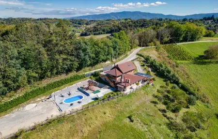 Location Maison à Rozga 4 personnes