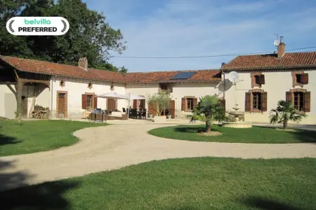 Location Gîte à Buzon 6 personnes