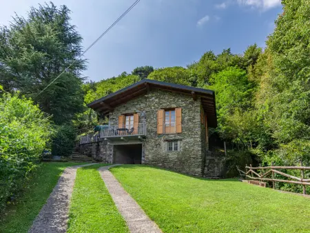 Location Maison à Pianello Lario 4 personnes