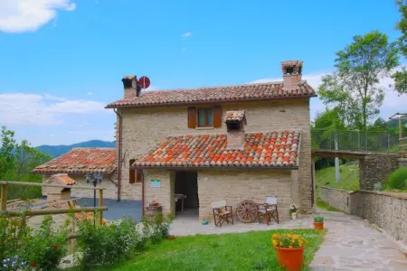 Location Gîte à Mercatello sul Metauro 8 personnes