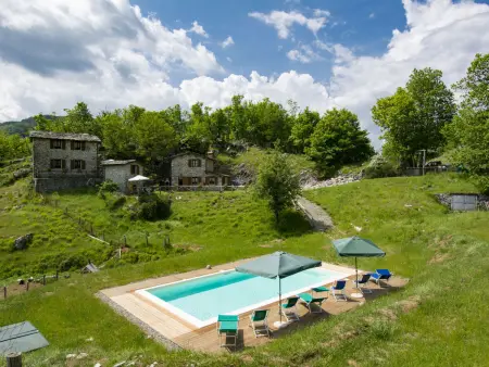Location Gîte à Fabbriche di Vallico 12 personnes