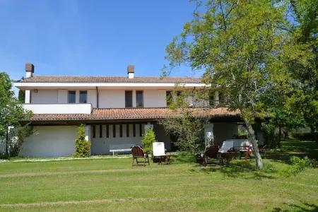 Location Maison à Sant'ermete 9 personnes