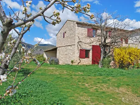 Location Maison à Saint Saturnin d'Apt 6 personnes
