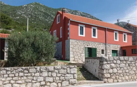 Location Maison à Bacina 3 personnes