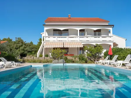 Location Maison à Vir 4 personnes