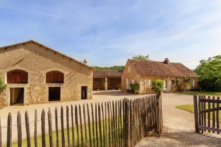 Location Maison à Saint Georges De Montclard 31 personnes